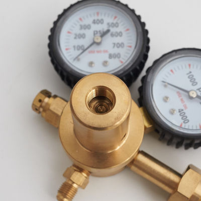 Beveiligde kooldioxide-lasregulator met veiligheid structuur en spanningsregeling