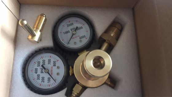 Hoogdruk CGA580 Inlaat- en 1/4' Flare M-uitlaatverbindinggaszuurstofregulator voor NO2