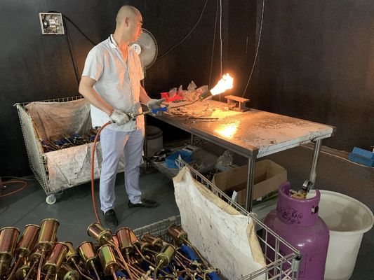 Drukknop ontsteker propaan fakkel voor daken en onkruid verbranden 62LW warmte-invoer 20pcs