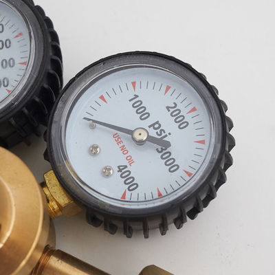 Op maat gemaakte ondersteuning ODM Messing gasreducer met 800 PSI leveringsdruk en dubbele gauges